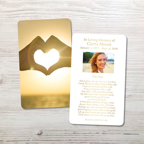 Picture of Heart Hands Memorial Card
